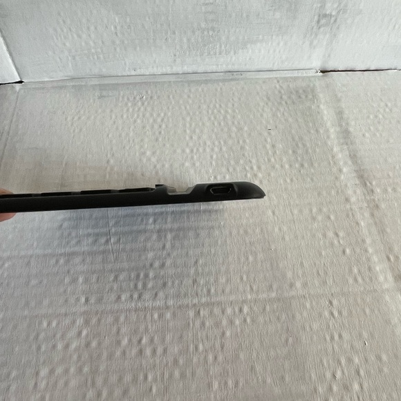 Mini Slim Bluetooth Keyboard - Picture 2 of 3